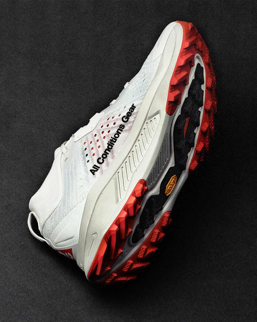 Nike ACG Zegama field detail